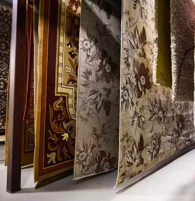 Nettoyage de tapis - L'Atelier TAPISPERSE 06  sur Nice et les alentours : Dépoussiérage, déssablage, fixation des couleurs des tapis anciens, nettoyage artisanal de tapis à la main, désinfection naturelle, séchage contrôlé, Inspection finale .  Rénovation de tapis après les dégâts des animaux, mites ...  Intervention sur Nice et les alentours. L'Atelier Tapisperse 06