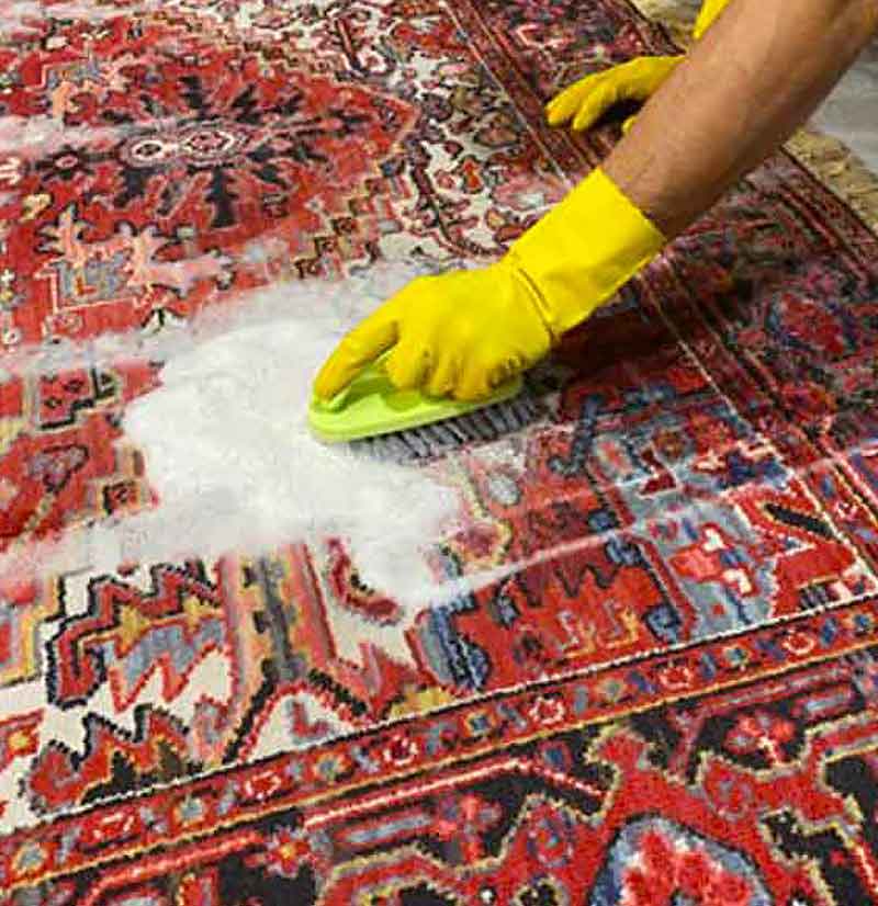 Nettoyage de tapis - L'Atelier TAPISPERSE 06  sur Nice et les alentours : Dépoussiérage, déssablage, fixation des couleurs des tapis anciens, nettoyage artisanal de tapis à la main, désinfection naturelle, séchage contrôlé, Inspection finale .  Rénovation de tapis après les dégâts des animaux, mites ...  Intervention sur Nice et les alentours. L'Atelier Tapisperse 06